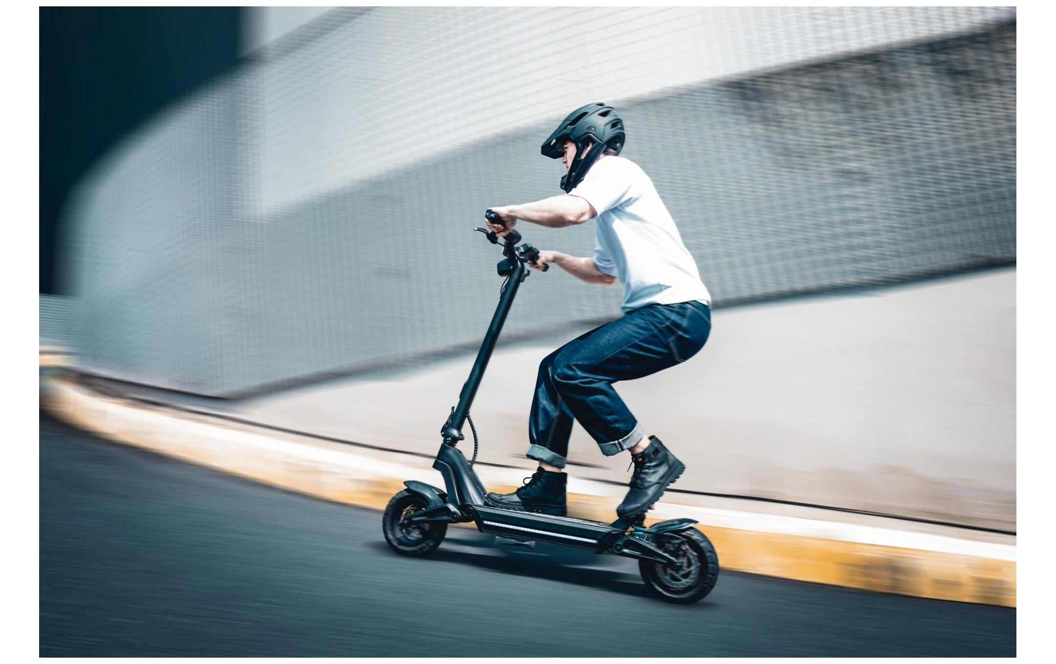 Acer E-Scooter Predator Thunder Schwarz / 20 km/h